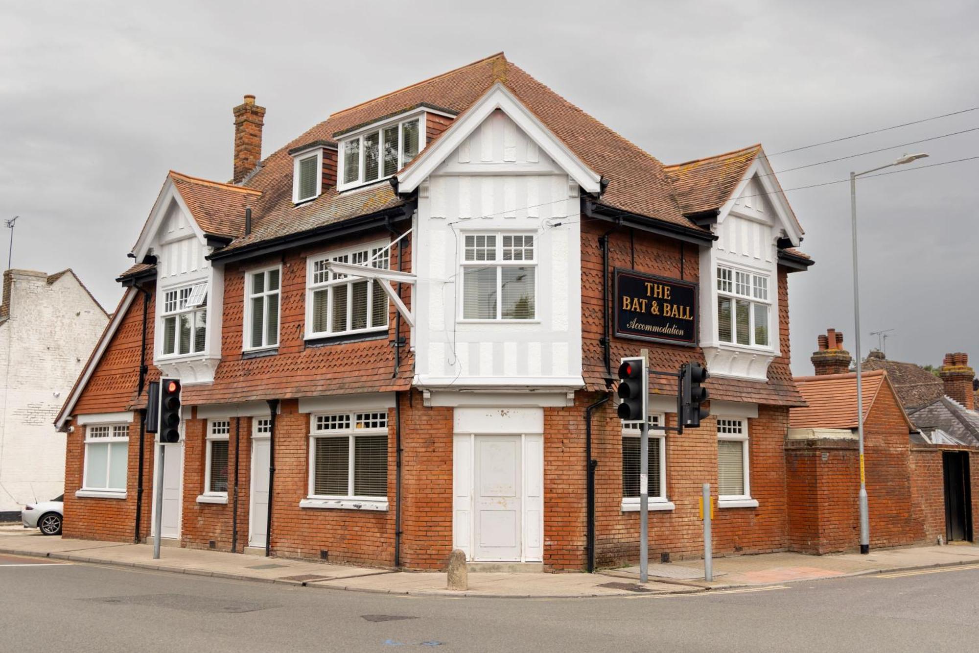 The Bat And Ball Bed & Breakfast Canterbury